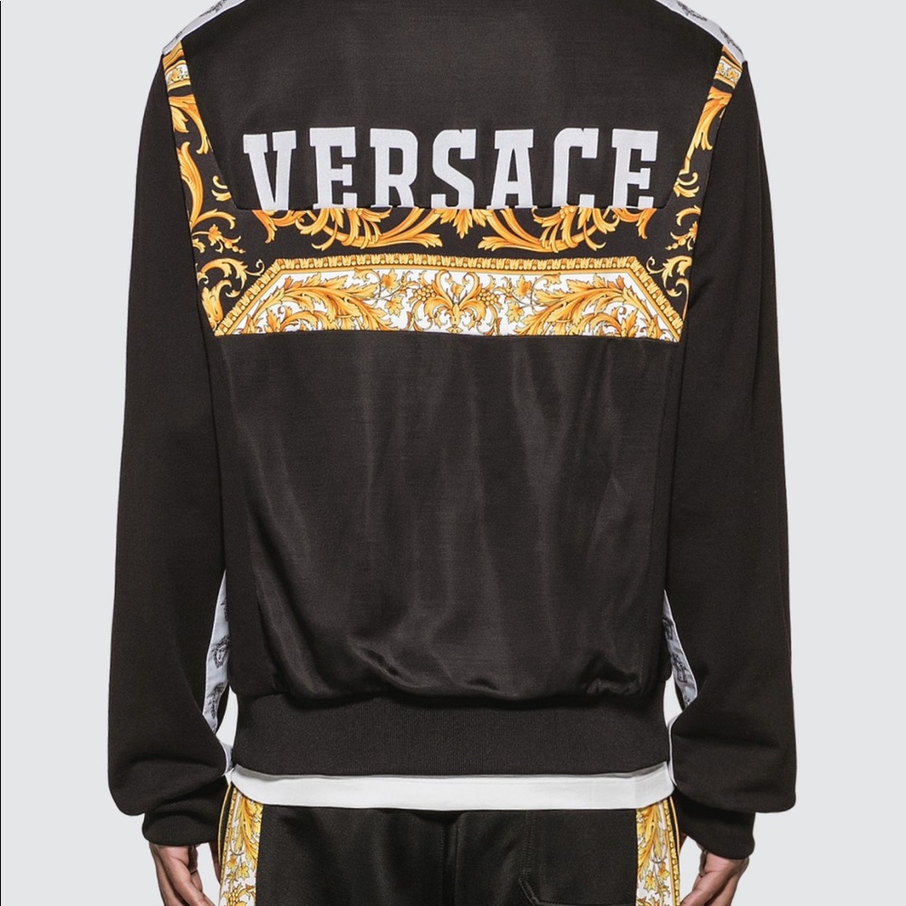 I sell brand new designer clothes